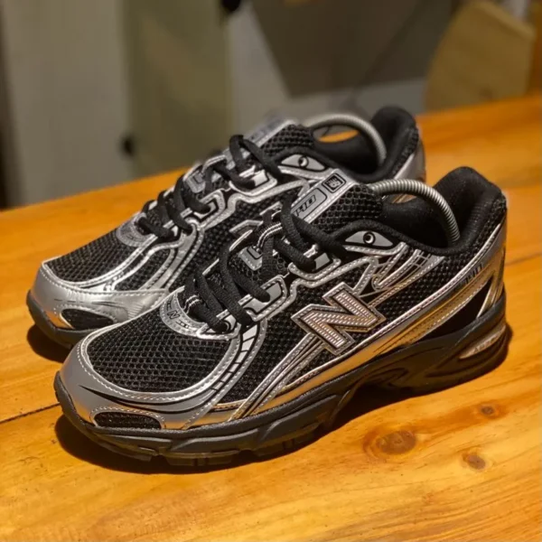 86ee2bc9-735c-47a7-a1ef-933cb1568e96 New Balance 740