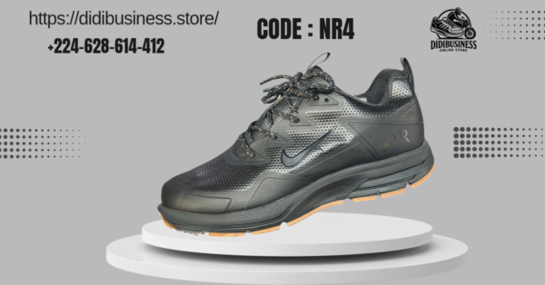 Copie de Dark Red and White Modern Shoes Sale Instagram Post (Publicité Fac_20251113_120327_0000 Nike Air