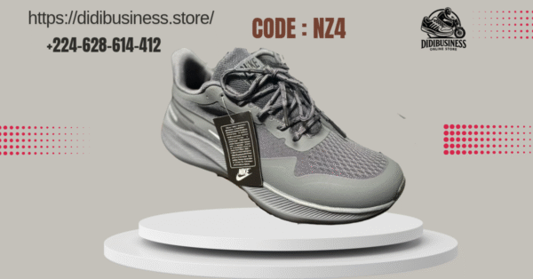 Copie de Dark Red and White Modern Shoes Sale Instagram Post (Publicité Fac_20251019_105357_0000 Nike Zoom