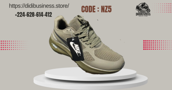 Copie de Dark Red and White Modern Shoes Sale Instagram Post (Publicité Fac_20251019_110011_0000 Nike Zoom